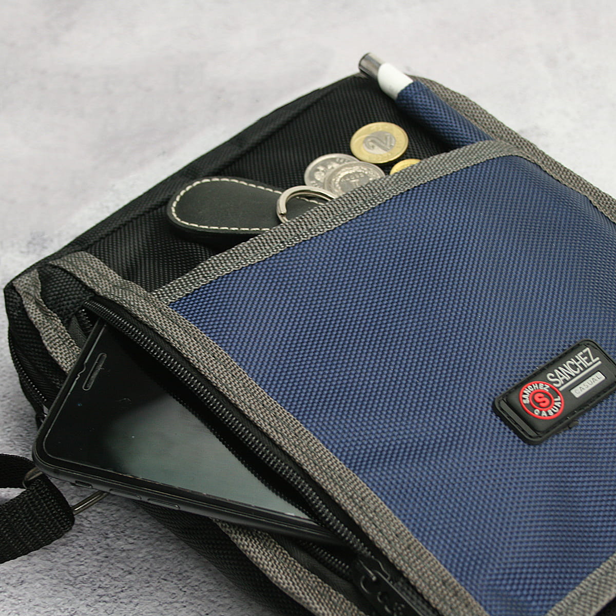 Saszetka na ramię z nylonu Sanchez Casual  - czarno-granatowy