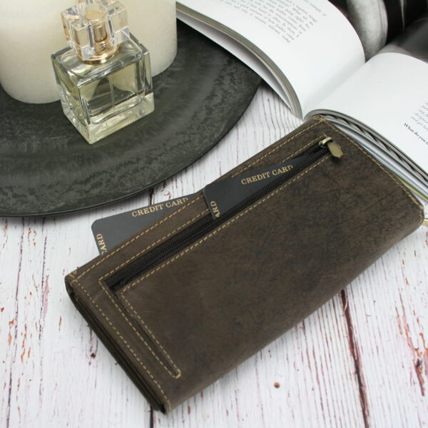 f908eebf8e394a3751ff149332b2053e