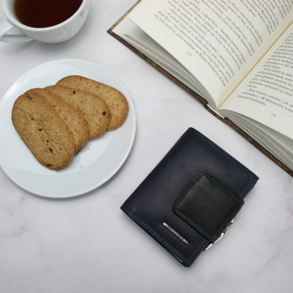 f7a3f0aa5cdbe3b8f79cc3a2b82ab4ce