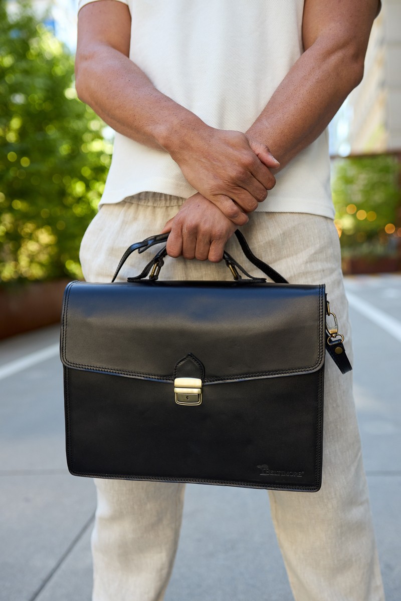 Czarna skórzana aktówka męska elegancka teczka na dokumenty Beltimore J20