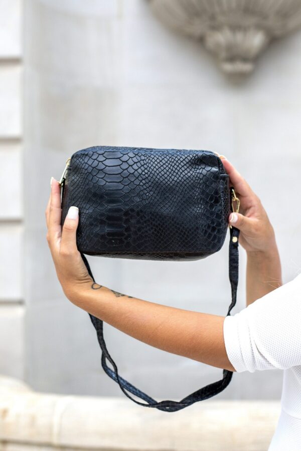 439370acd77be43f665604a33847fdf7