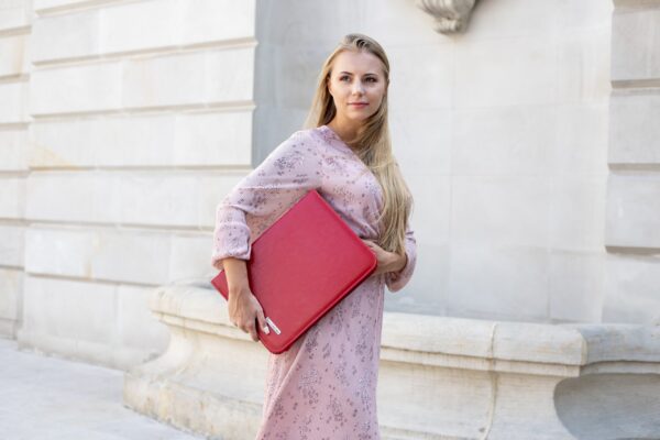 dbdce9cac46c057b5a65482c2a4e83e1