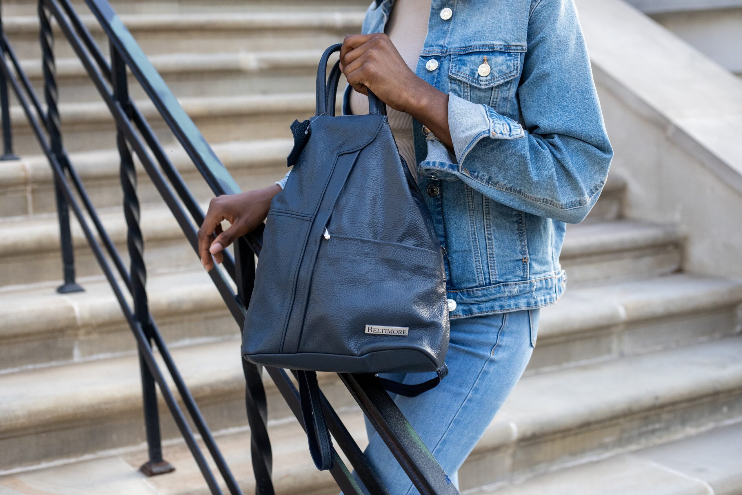 Czarny Beltimore Plecak Damski Skórzany Trójkąt Pojemny Q60