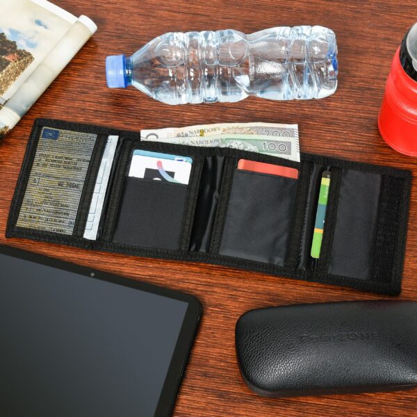 e63aa2d3e35571bcec4df442a5404176