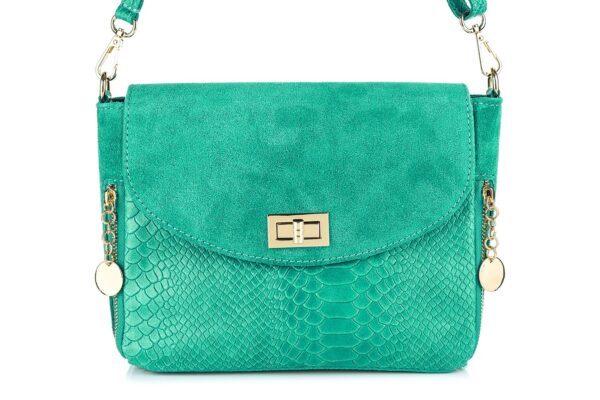 7bd1d88b93a558f7afa3f590b753c70e