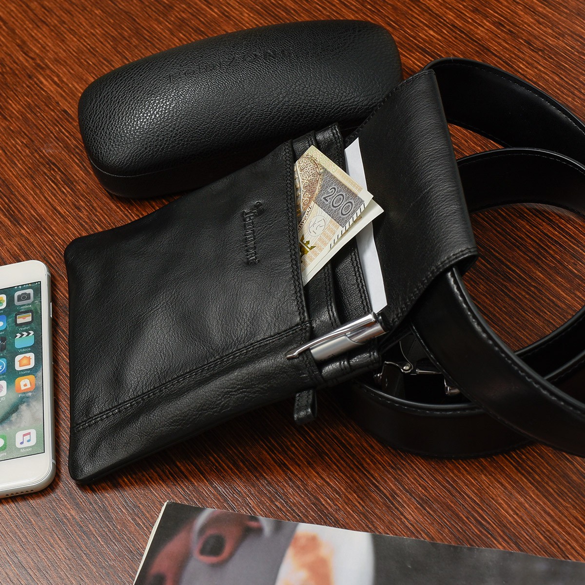 Czarna kabura kelnerska na pasek, skórzany portfel dla kelnera Beltimore U10