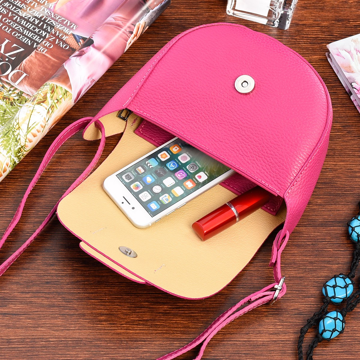 Fuksjowa listonoszka skórzana, mała torebka damska ze skóry, włoska torebka na ramię Vera Pelle X41