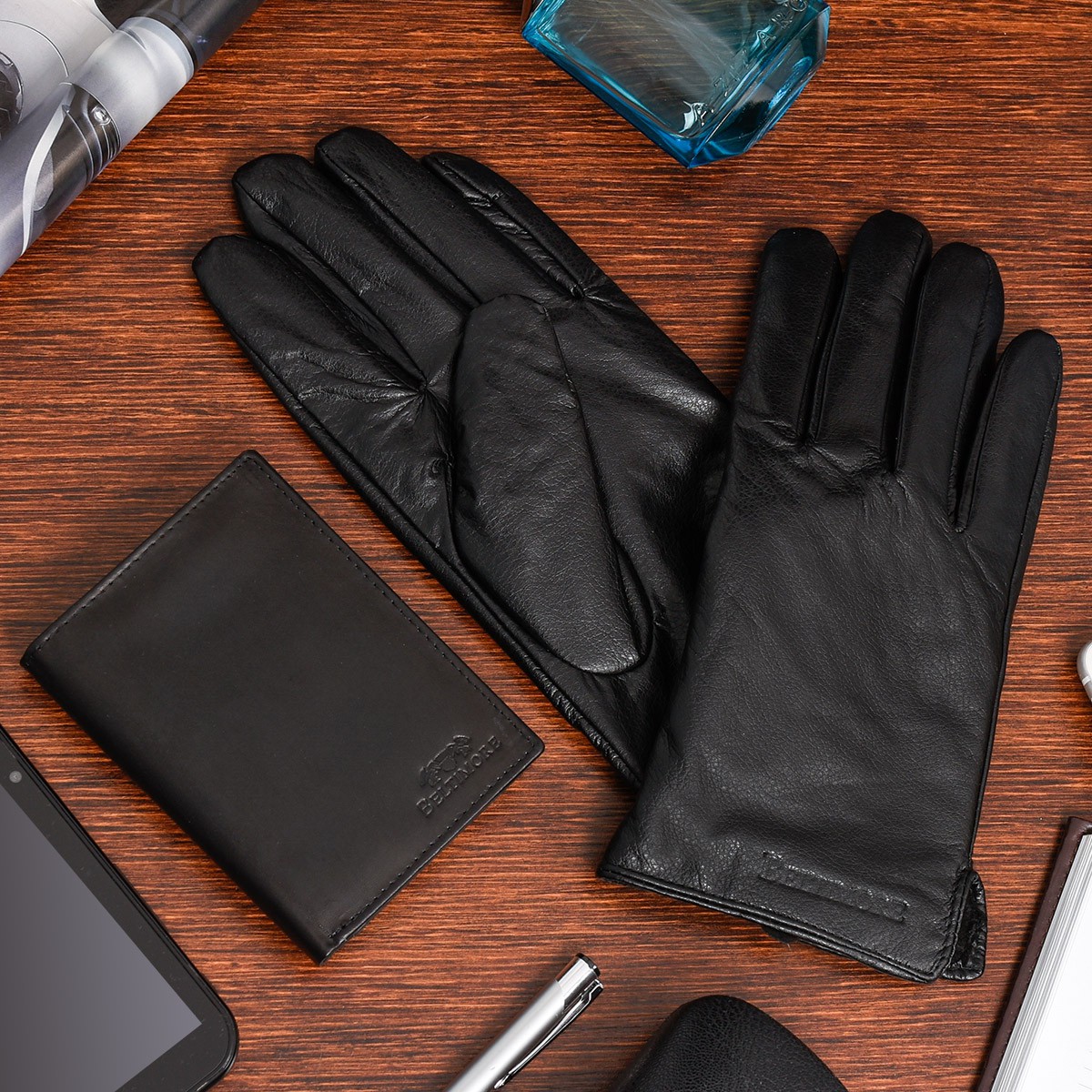 Zestaw męski skórzany portfel poziomy rękawiczki czarne Beltimore T90